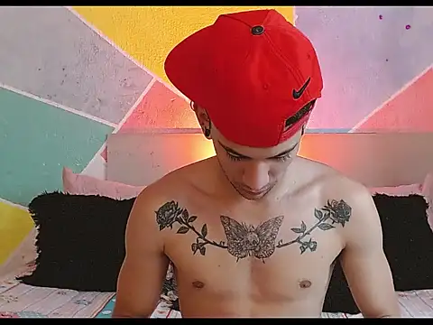 Snapshot of tylor_boy chatting on 02.03.26 tylor boy online show from 02.03.26