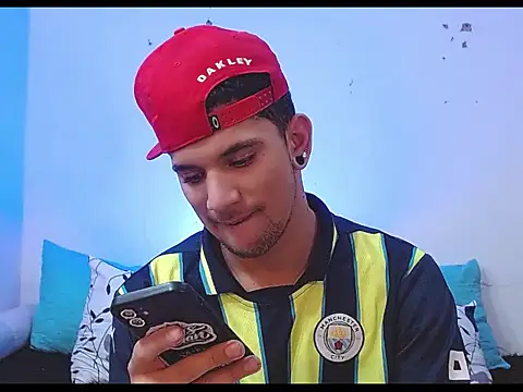 tylor boy online show from 04.16.26