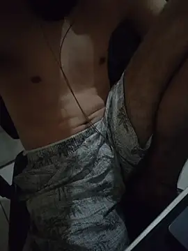 Snapshot of OliverWtdh chatting on 02.05.26 OliverWtdh online show from 02.05.26