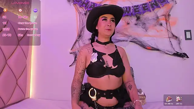 AntonellaQueenn online show from 10.18.25