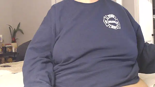 Snapshot of LauLauPAWG chatting on 05.20.26 LauLauPAWG online show from 05.20.26