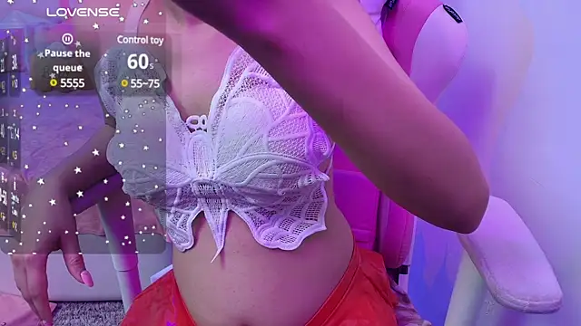 Snapshot of YourKusu chatting on 01.30.25 YourKusu online show from 01.30.25
