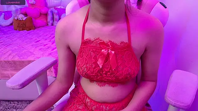 Snapshot of YourKusu chatting on 02.15.25 YourKusu online show from 02.15.25