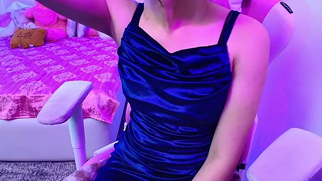 Snapshot of YourKusu chatting on 02.25.25 YourKusu online show from 02.25.25