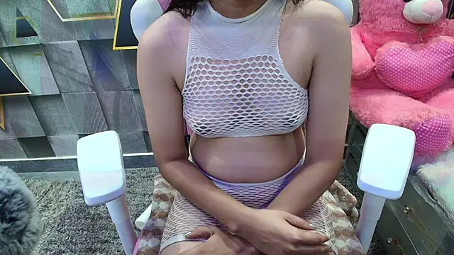 Snapshot of YourKusu chatting on 10.09.25 YourKusu online show from 10.09.25