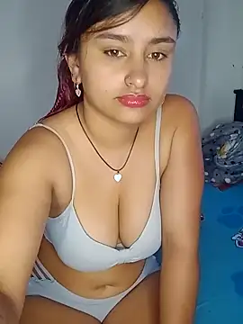 Snapshot of sariitha_sw chatting on 10.02.25 sariitha sw online show from 10.02.25