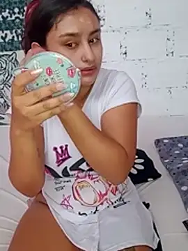 Snapshot of sariitha_sw chatting on 05.09.26 sariitha sw online show from 05.09.26