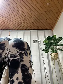 Milff parkerrr online show from 03.07.25