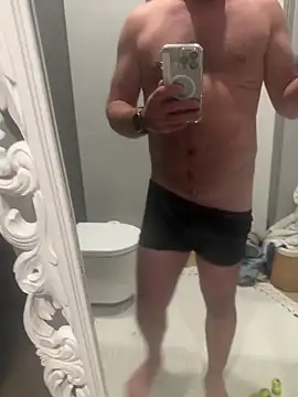 Tomkitomkii online show from 10.05.25