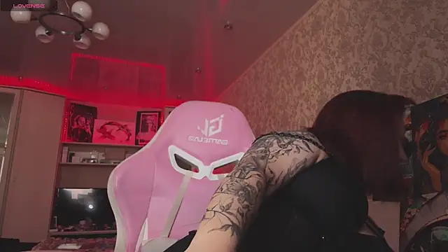 Dani RedheaDevil online show from 09.13.25