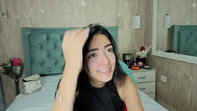 Snapshot of Marcelaa_fox chatting on 06.19.26 Marcelaa fox online show from 06.19.26