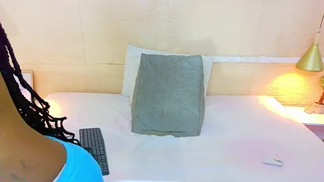 Chocolatte bar online show from 02.13.26