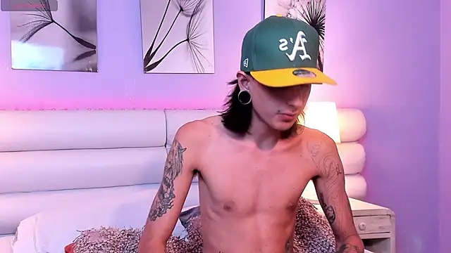 Snapshot of Matthew_Dixonn chatting on 01.27.25 Matthew Dixonn online show from 01.27.25