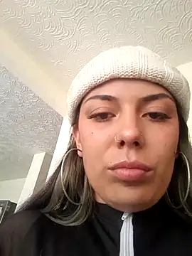 Sweel Leyva18 online show from 02.28.25