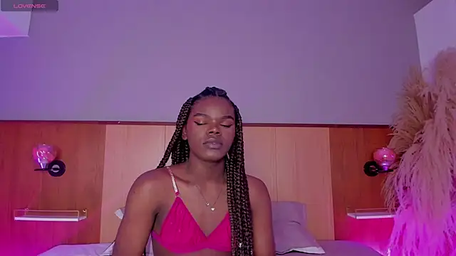 CamiEstrada online show from 01.19.25