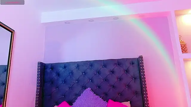 Snapshot of CamiEstrada chatting on 01.17.26 CamiEstrada online show from 01.17.26