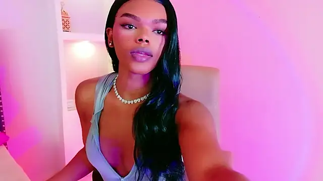 Snapshot of CamiEstrada chatting on 03.02.26 CamiEstrada online show from 03.02.26