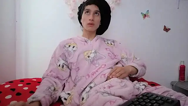 Safiro Queen online show from 12.21.25