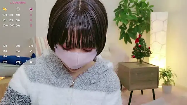 Snapshot of cohaku_329 chatting on 12.12.24 cohaku 329 online show from 12.12.24