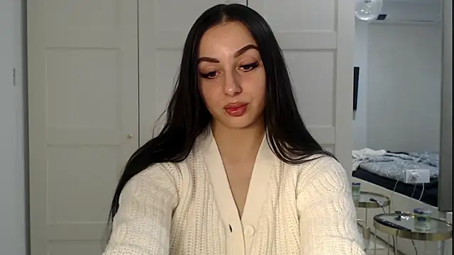 Snapshot of courtneyPerfect chatting on 02.13.26 courtneyPerfect online show from 02.13.26