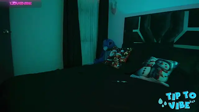 TinnaDawsom online show from 12.04.24