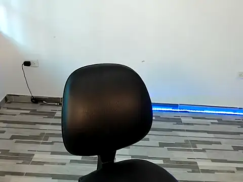 naomi h1 online show from 04.10.26