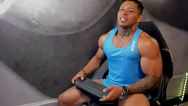 Snapshot of bradley_smith chatting on 01.06.25 bradley smith online show from 01.06.25