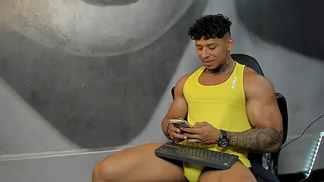 Snapshot of bradley_smith chatting on 01.16.25 bradley smith online show from 01.16.25
