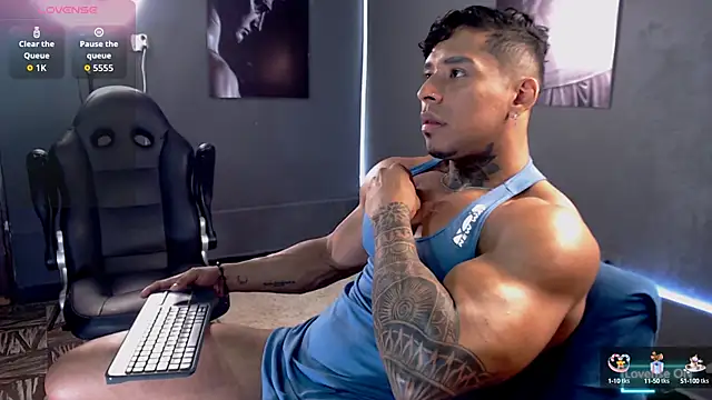 Snapshot of bradley_smith chatting on 09.14.25 bradley smith online show from 09.14.25