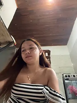 queen angelique online show from 11.05.25