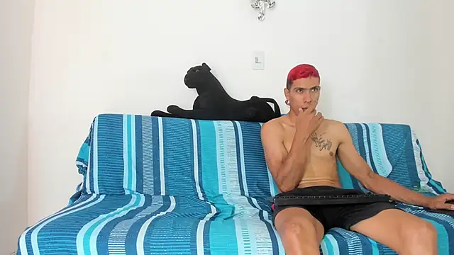 QuinnAndpuma1 online show from 01.14.25