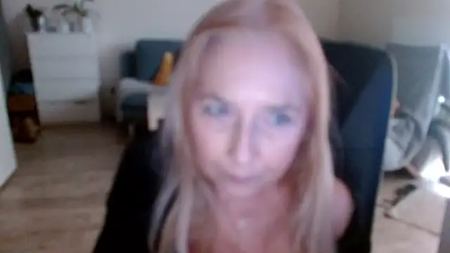 sofia xkiss online show from 01.10.25