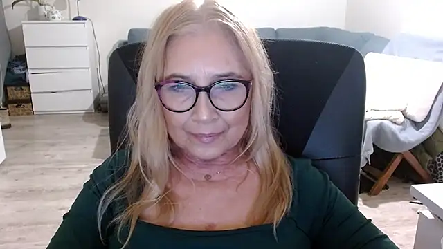 sofia xkiss online show from 02.07.25