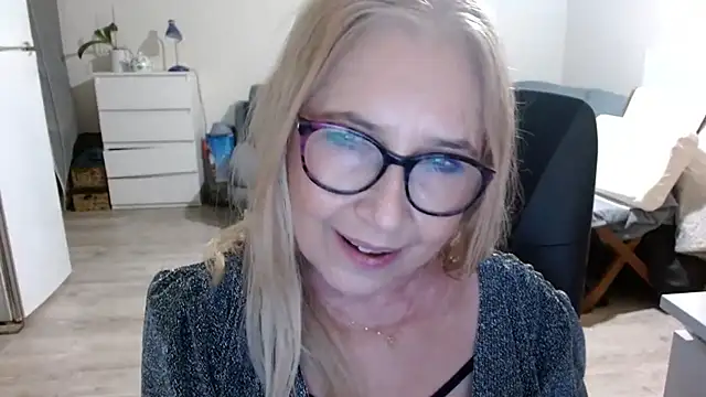 sofia xkiss online show from 02.12.25