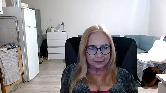 sofia xkiss online show from 03.04.25