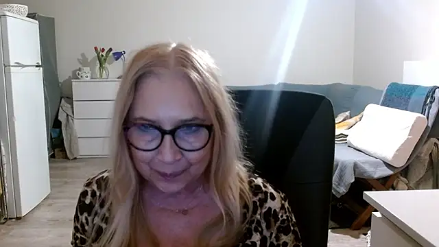 sofia xkiss online show from 03.08.25