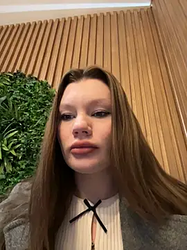 Snapshot of justmila chatting on 12.18.24 justmila online show from 12.18.24