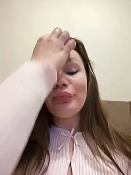 Snapshot of justmila chatting on 12.21.24 justmila online show from 12.21.24
