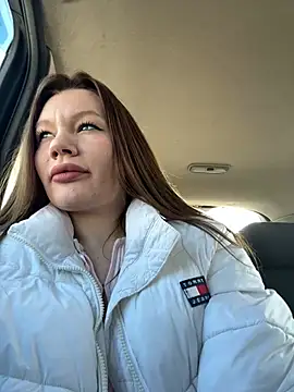 Snapshot of justmila chatting on 12.29.24 justmila online show from 12.29.24