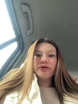 Snapshot of justmila chatting on 01.15.25 justmila online show from 01.15.25