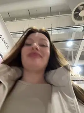 Snapshot of justmila chatting on 01.16.25 justmila online show from 01.16.25