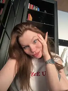 Snapshot of justmila chatting on 02.19.25 justmila online show from 02.19.25