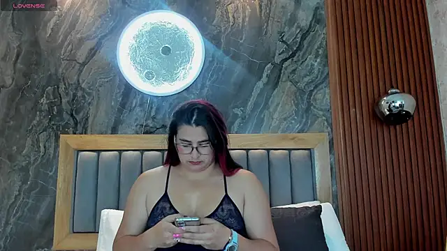 BellaPeers  online show from 10.24.25