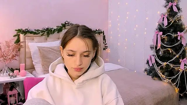 queenofjoyy online show from 12.21.24