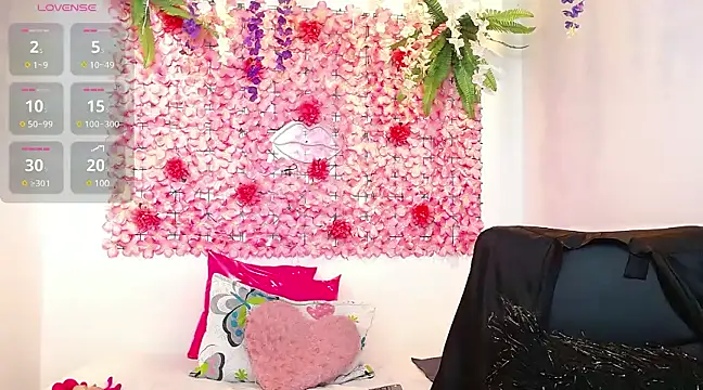 Snapshot of BLONDE_SEXYHOT chatting on 01.11.25 BLONDE SEXYHOT online show from 01.11.25