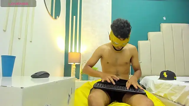 Snapshot of Austin_Cardieff chatting on 01.03.25 Austin Cardieff online show from 01.03.25