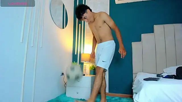 Snapshot of Austin_Cardieff chatting on 01.08.25 Austin Cardieff online show from 01.08.25