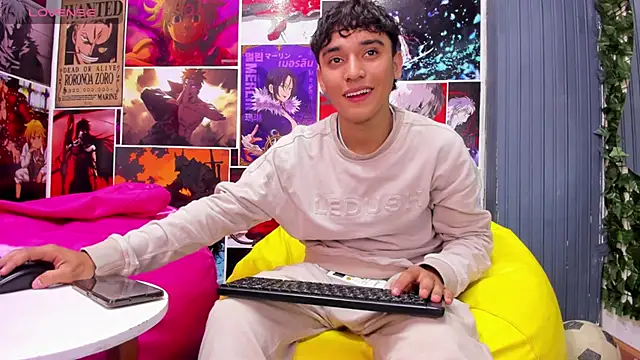 Snapshot of Austin_Cardieff chatting on 01.14.25 Austin Cardieff online show from 01.14.25