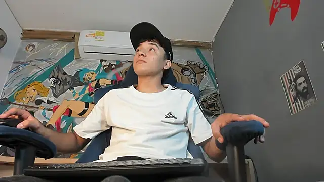 Snapshot of Austin_Cardieff chatting on 02.27.25 Austin Cardieff online show from 02.27.25