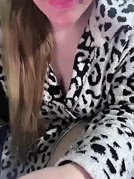 Snapshot of hayattt567 chatting on 03.22.26 hayattt567 online show from 03.22.26